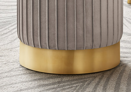 POUF - VELOURS MARRON CLAIR / PIETEMENT METAL DORÉ 