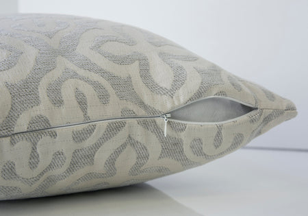 COUSSIN - 18"X 18" / MOTIF GRIS PÂLE / 2PCS